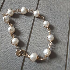 Signed Vinatge Sarah Coventry Faux Pearl Bracelet 7.5 inches